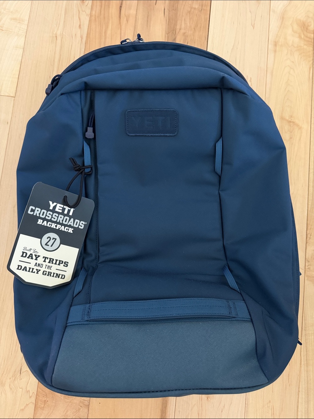 NWT Yeti Crossroads Backpack — Navy